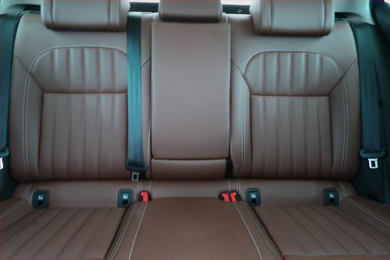 Škoda Superb (2023) Laurin&Klement 2.0 TDI - fotka 10 z 21