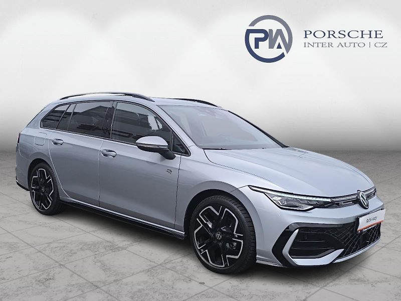 Volkswagen Golf 1,5 eTSI 7DSG R-Line - fotka 10 z 24