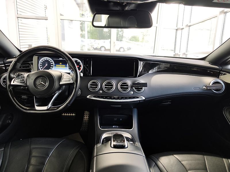 Mercedes-Benz Třídy S (2016) S 500 335kW 4MATIC ČR - fotka 10 z 25