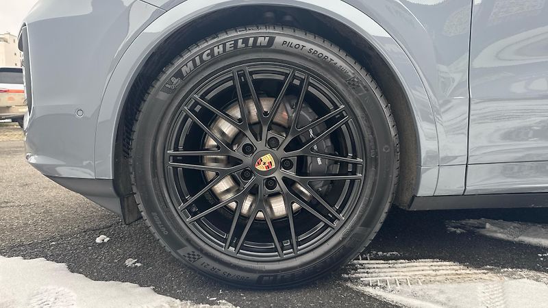 Porsche Cayenne (2026) E-Hybrid - fotka 9 z 30