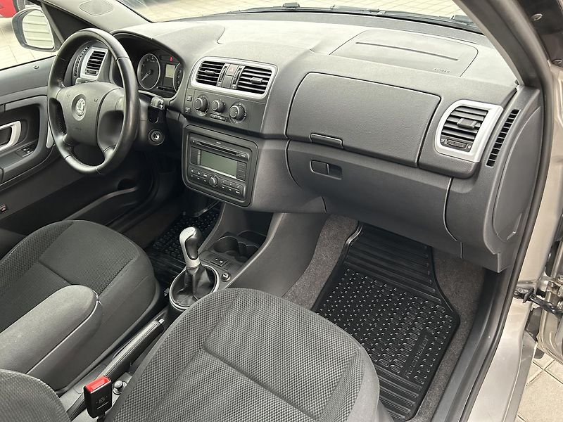 Škoda Roomster 1.6 V Comfort - fotka 23 z 25