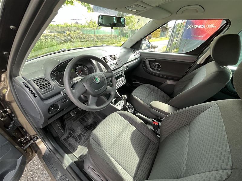 Škoda Roomster 1,2 TSi  Vyhřev,Senzory,ALU - fotka 14 z 50