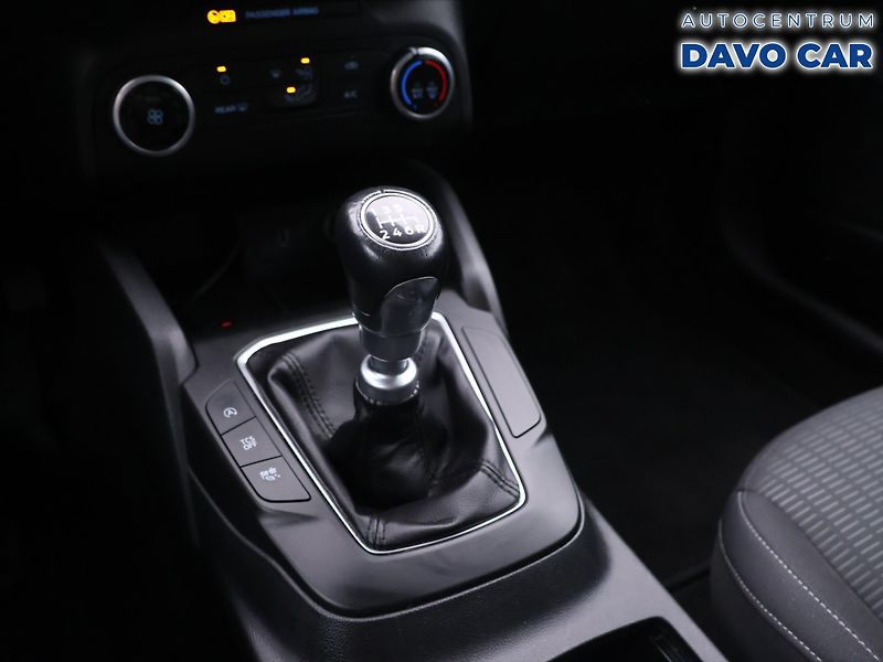 Ford Focus 1,0 EB 92kW CZ DPH 1.Maj. - fotka 17 z 25