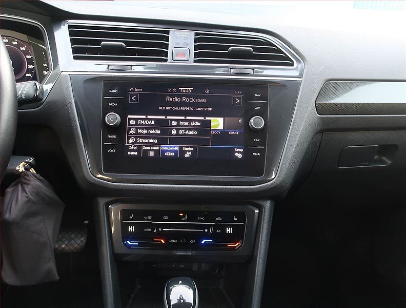 Volkswagen Tiguan (2020) Elegance 2.0 TDI - fotka 12 z 22