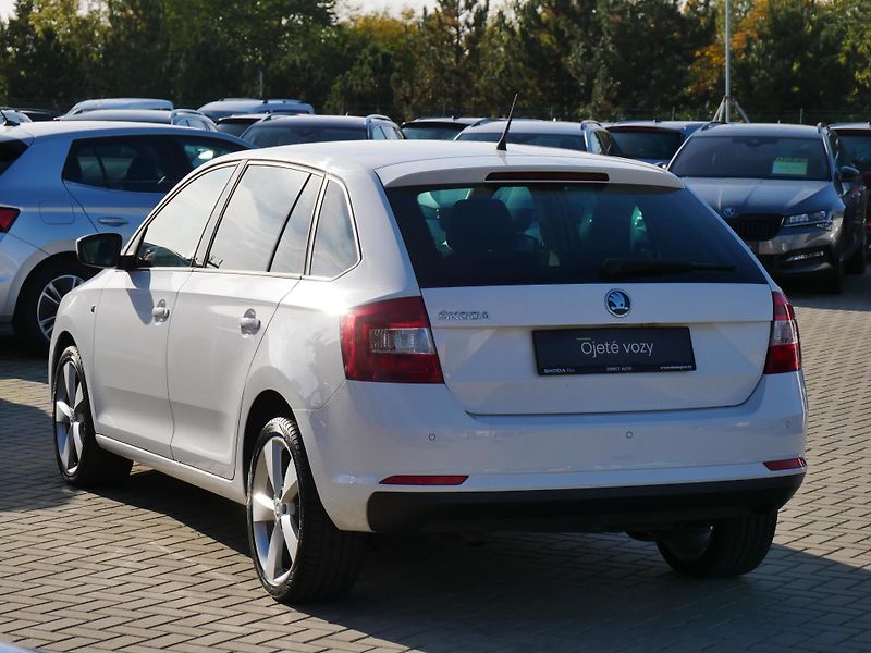 Škoda Rapid - fotka 7 z 23