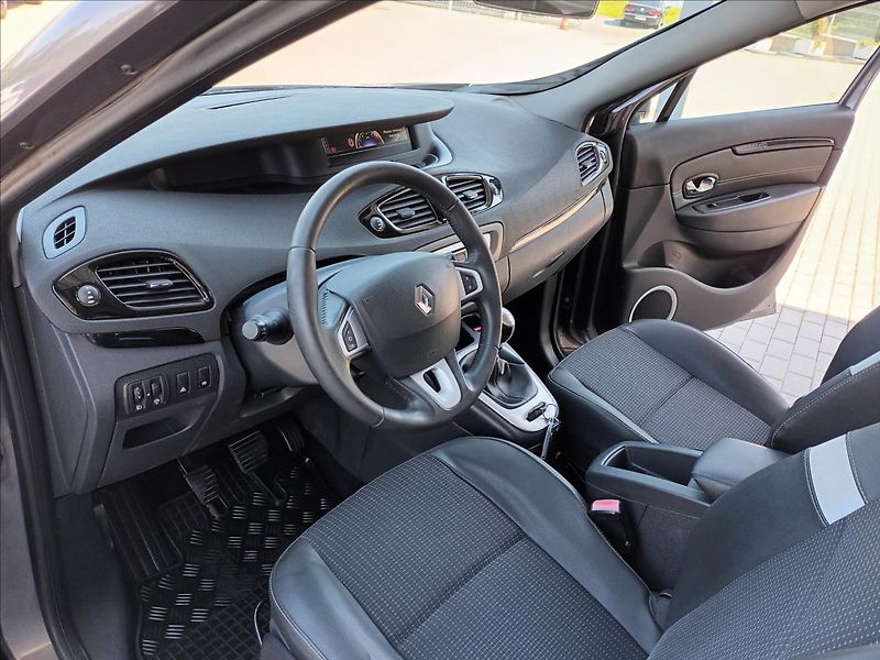 Renault Scénic 1,6 dCi,96kw,ČR,TAŽNÉ,KOLA - fotka 12 z 44