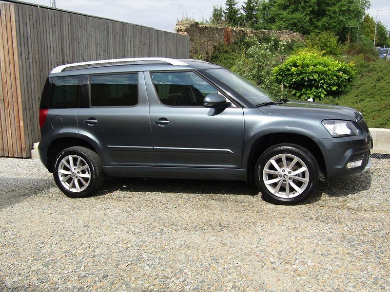 Škoda Yeti (2014) 1.2 TSI 77kW TOP QUALITY - fotka 9 z 38