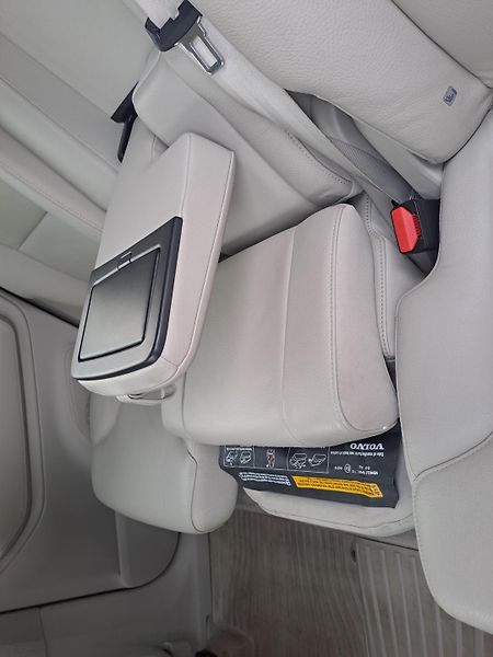 Volvo XC90 (2016) 2,0 D5 AWD DRIVE-E INSCRIPTION - fotka 18 z 35