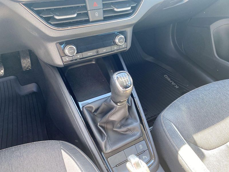Škoda Kamiq (2021) 1.5 TSI 110 kW Style - fotka 23 z 31