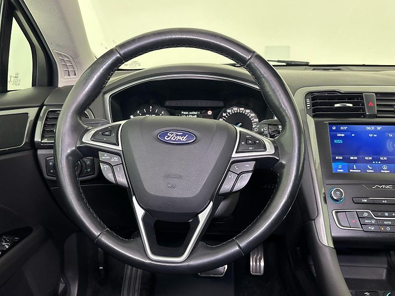 Ford Mondeo AT - fotka 18 z 28