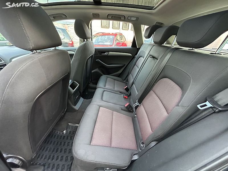 Audi Q5 (2009) 3.0 TDi 176 KW - fotka 13 z 25