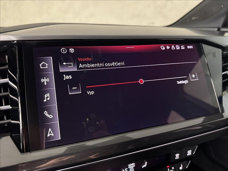 Audi Q4 e-tron 40 S-Line LED Matrix Assist - fotka 35 z 50