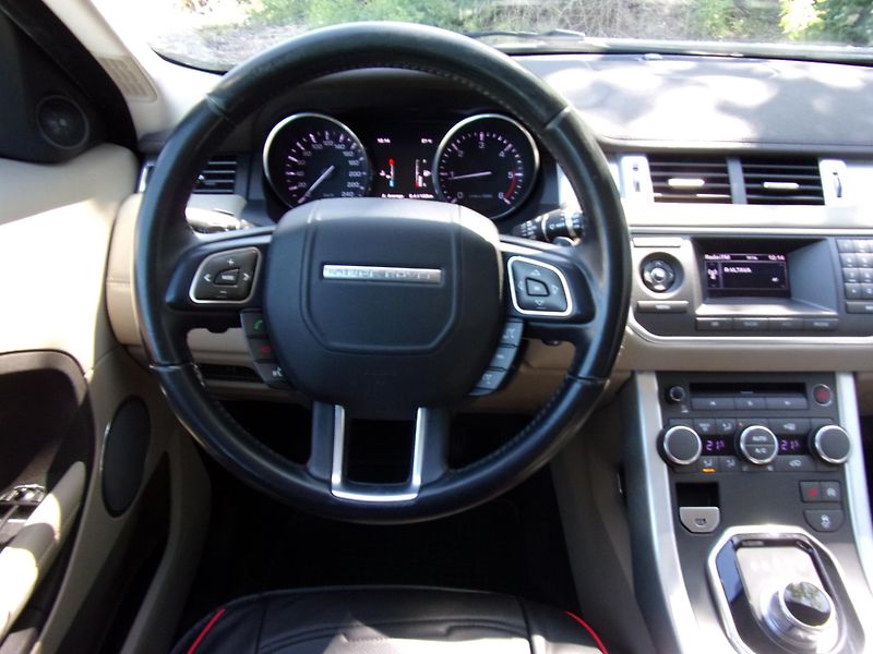 Land Rover Range Rover Evoque (2014) 2.2D 4X4 110kW NÁJEZD 140 000 - fotka 13 z 21