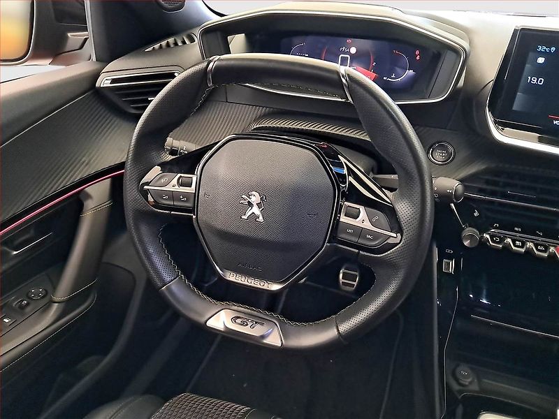 Peugeot 2008 (2021) GT 1.2 PureTech, Serv.kniha - fotka 15 z 19