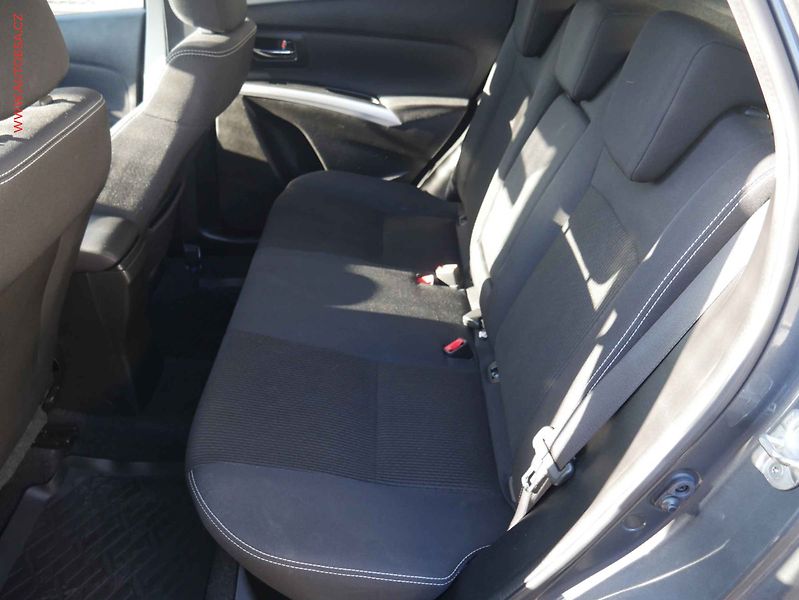 Suzuki S-Cross (2019) 1.4 T 4x4, 1.maj,ČR, AC - fotka 10 z 23