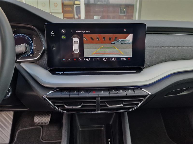 Škoda Octavia 2.0TDI DSG Style,ČR,1.Majitel - fotka 34 z 50