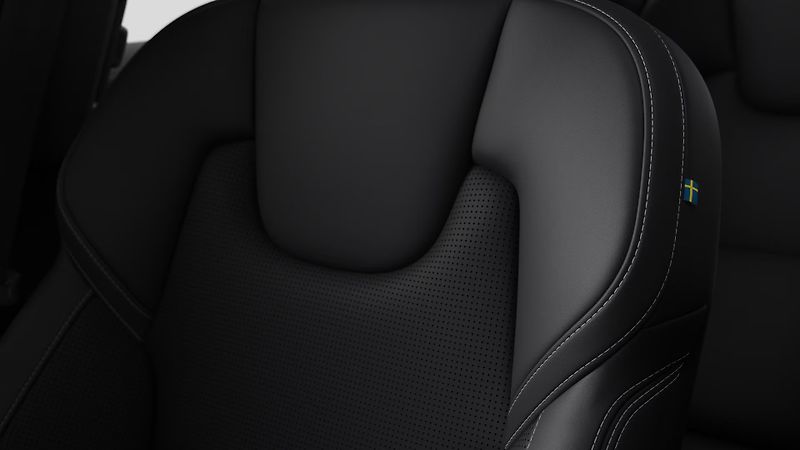 Volvo XC60 (2026) ULTRA BLACK EDITION, B5 AWD, 1 - fotka 8 z 12