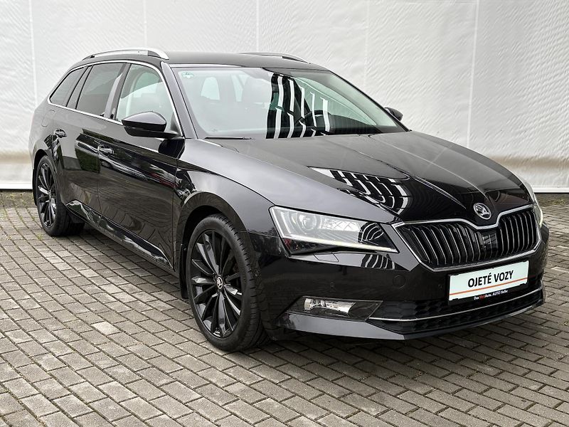 Škoda Superb Combi 1.6 TDI STYLE 88 kW M6F - fotka 6 z 30