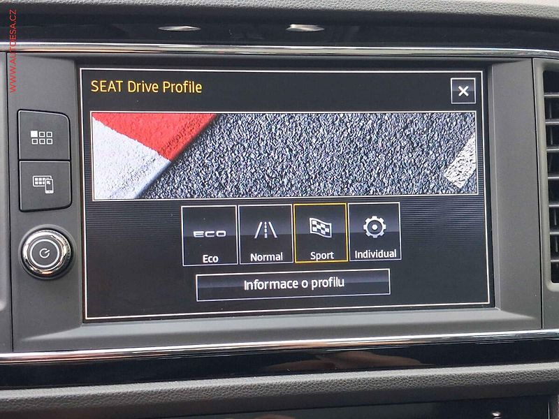 Seat Leon (2017) 1.8 TSi, FR, LED, +ALU, panor - fotka 17 z 18