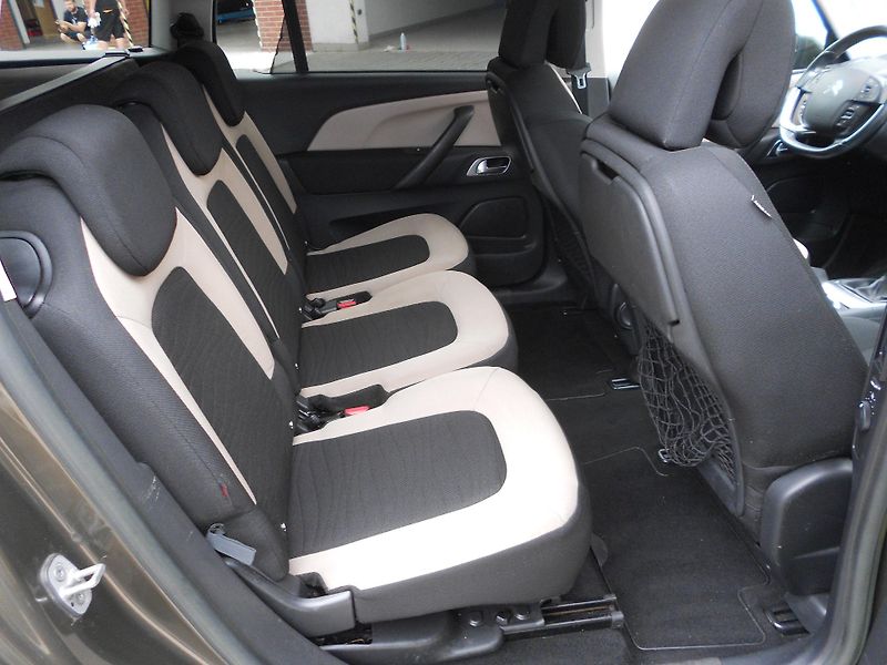 Citroën Grand C4 Picasso 2.0HDi, 110kW, MAN6, 7míst, ČR - fotka 7 z 12