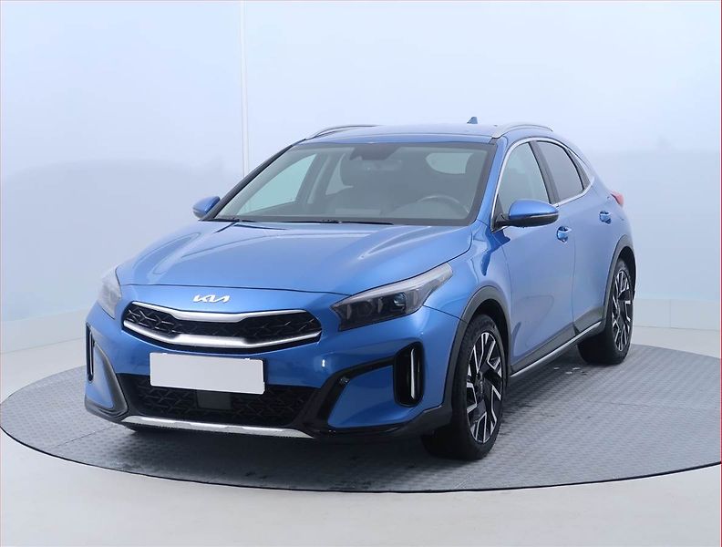 Kia XCeed (2023) 1.5 T-GDI - fotka 2 z 15