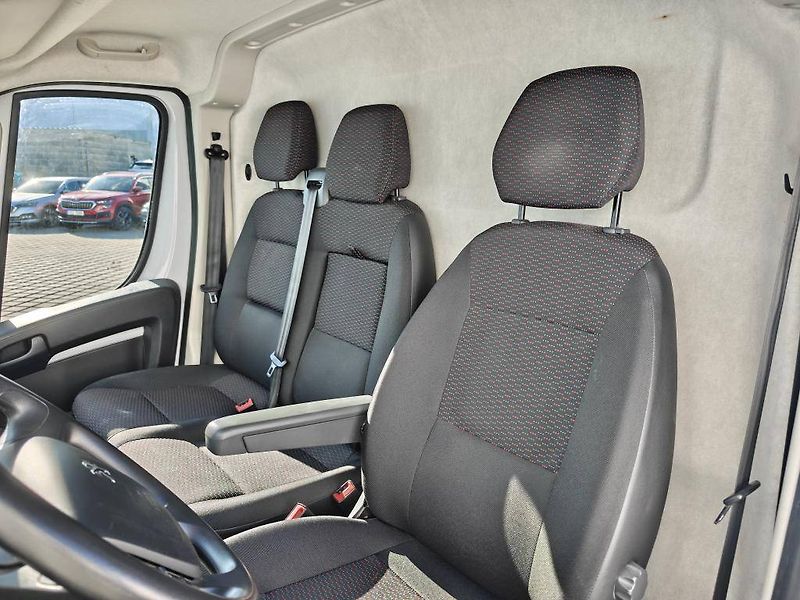 Peugeot Boxer 3500 L3H2 MAN6 2,2 BlueHDi - fotka 6 z 21