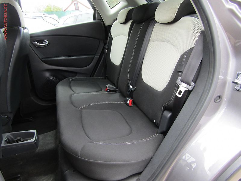 Renault Captur (2018) 1.2 TCe, ČR, AC, park.čidla - fotka 10 z 17