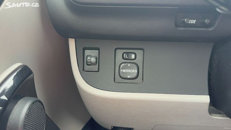 Toyota iQ 1.0 automat - fotka 22 z 22