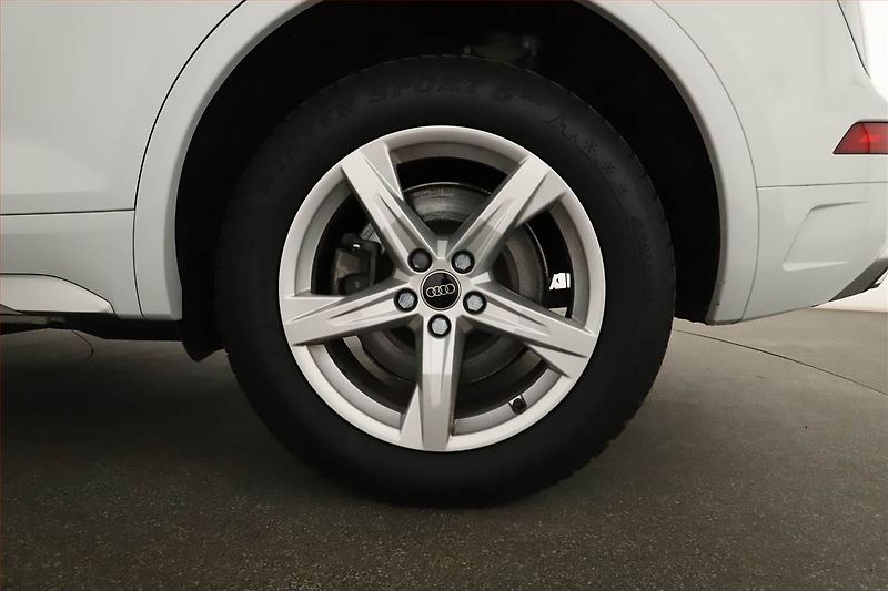 Audi Q5 (2024) 50 TFSI e - fotka 12 z 27