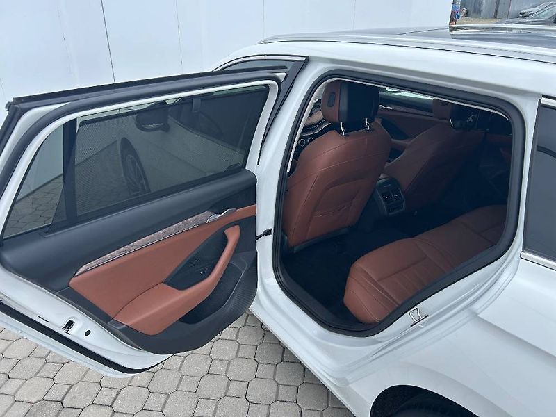 Škoda Superb L&K 7DSG 2,0TDI - fotka 8 z 28