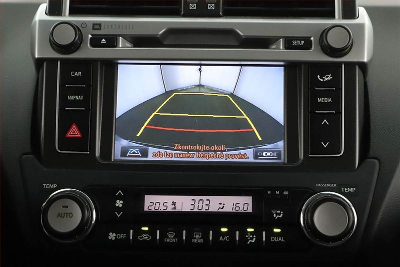 Toyota Land Cruiser (2017) 2.8 D-4D - fotka 13 z 20