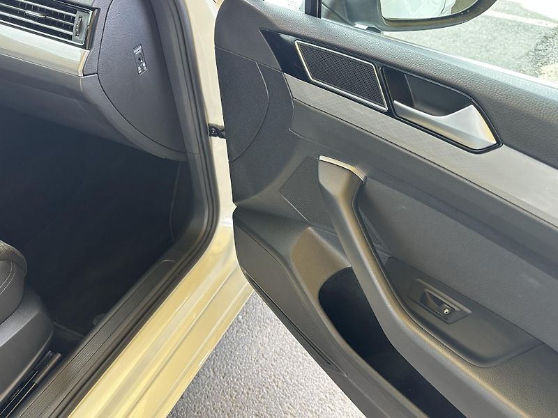 Volkswagen Passat (2020) 1.5TSI/110kW *DSG * LED*  - fotka 26 z 43