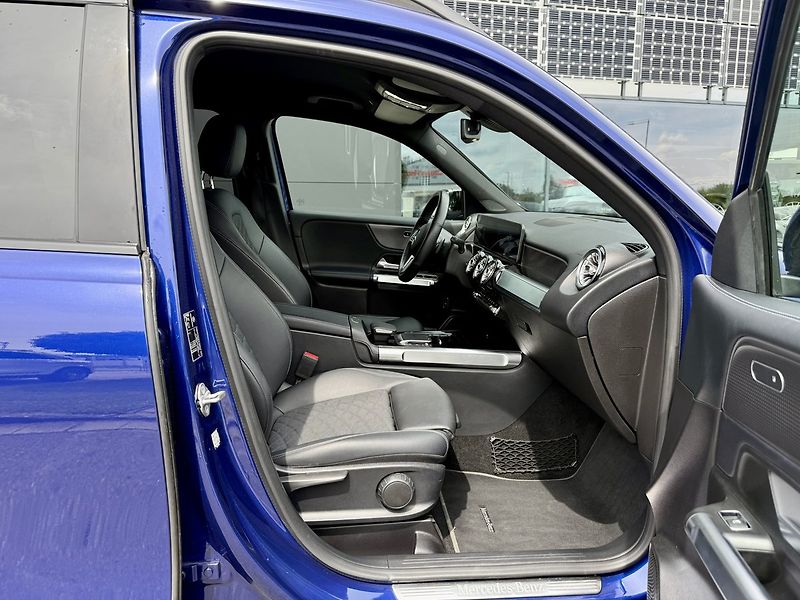 Mercedes-Benz GLB (2020) 200 - fotka 34 z 43