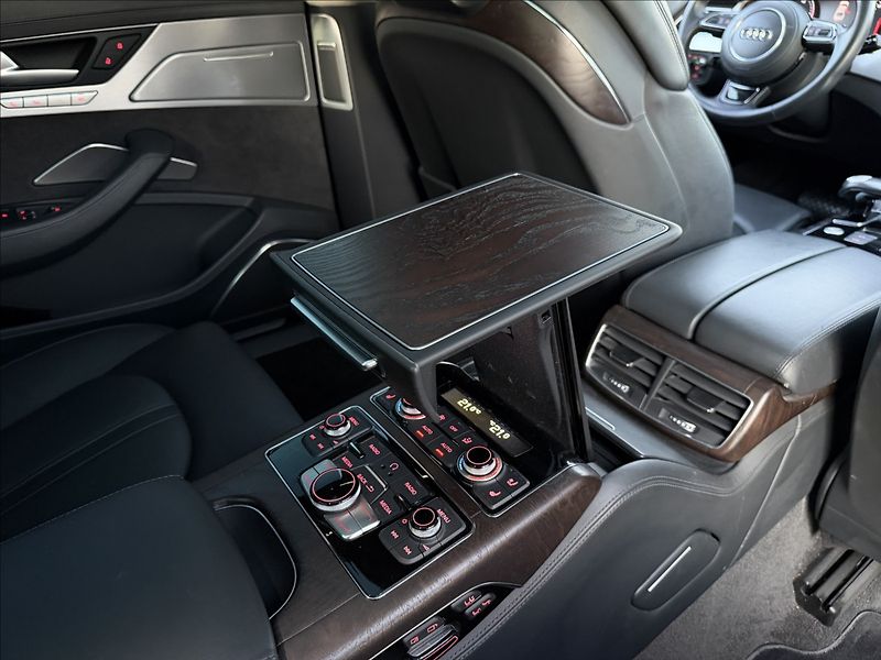 Audi A8 L 50Tdi - fotka 37 z 40