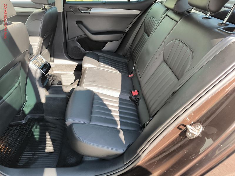 Škoda Superb (2015) 2.0 TDi, Style - fotka 10 z 17