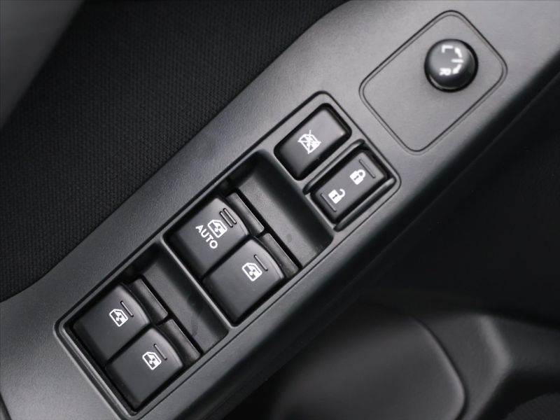 Subaru Forester 2,0 D-L 108kW CZ Sport - fotka 15 z 34