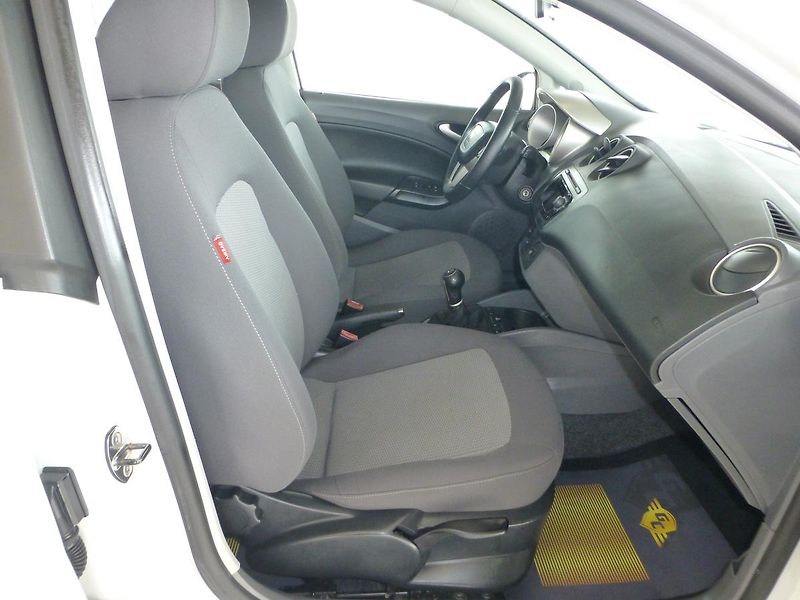 Seat Ibiza (2011) 1,6TDI-77KW**ALU**VYHŘ.SEDADLA - fotka 15 z 20