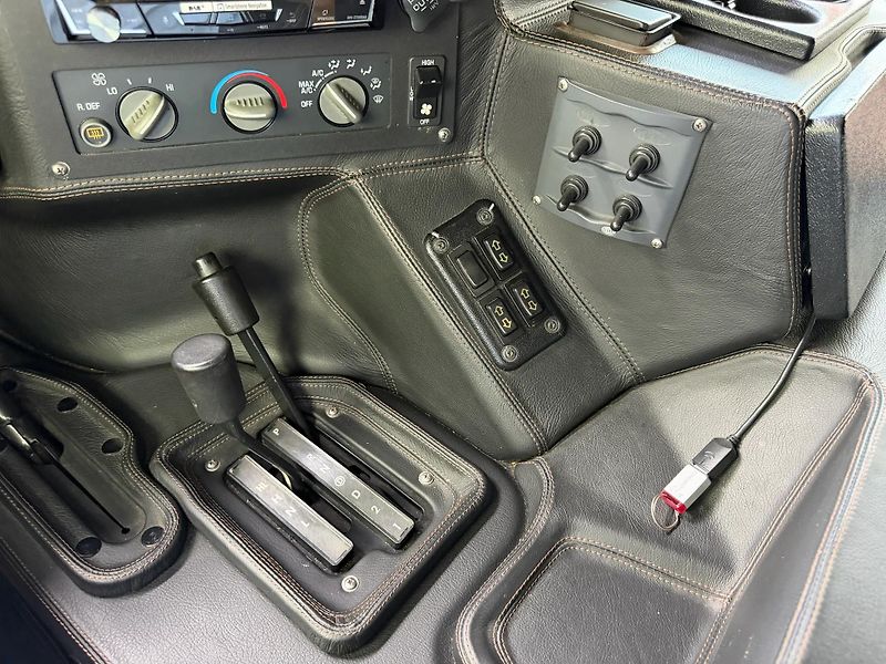 Hummer H1 (1996) - fotka 16 z 16