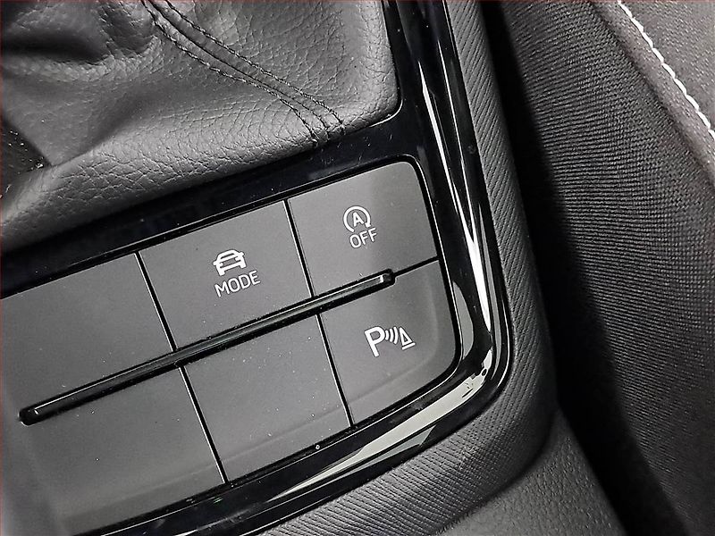 Škoda Kamiq (2025) 1.0 TSI, MONTE CARLO, KAMERA - fotka 15 z 20