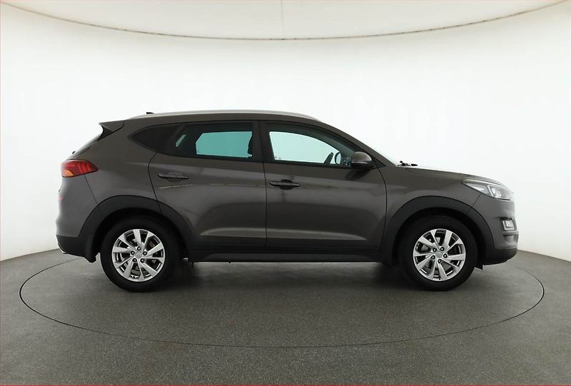 Hyundai Tucson (2018) Trikolor 1.6 T-GDI, 4X4 - fotka 6 z 18