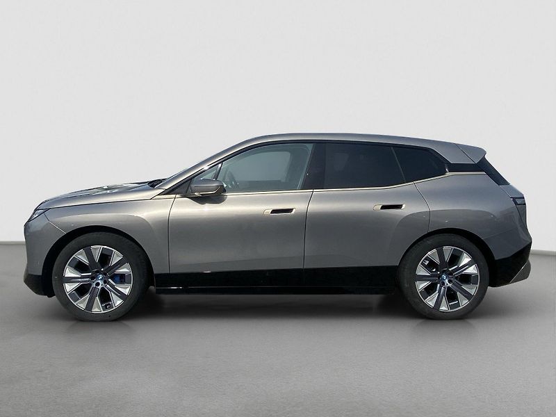 BMW iX xDrive40 Sport Kamera - fotka 4 z 15