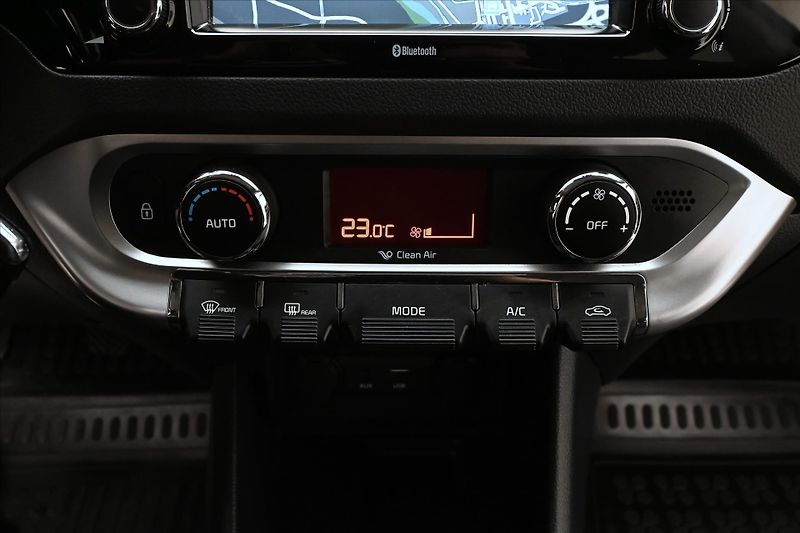 Kia Rio 1,4 CVVT 80kW KLIMA Manuál Zár - fotka 20 z 29