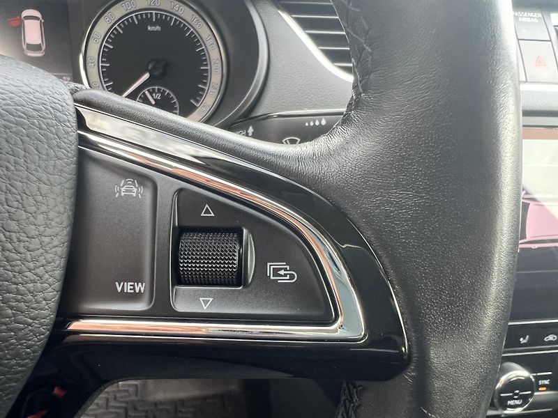 Škoda Octavia (2020) 1,6TDi 85kW STYLE - fotka 14 z 37