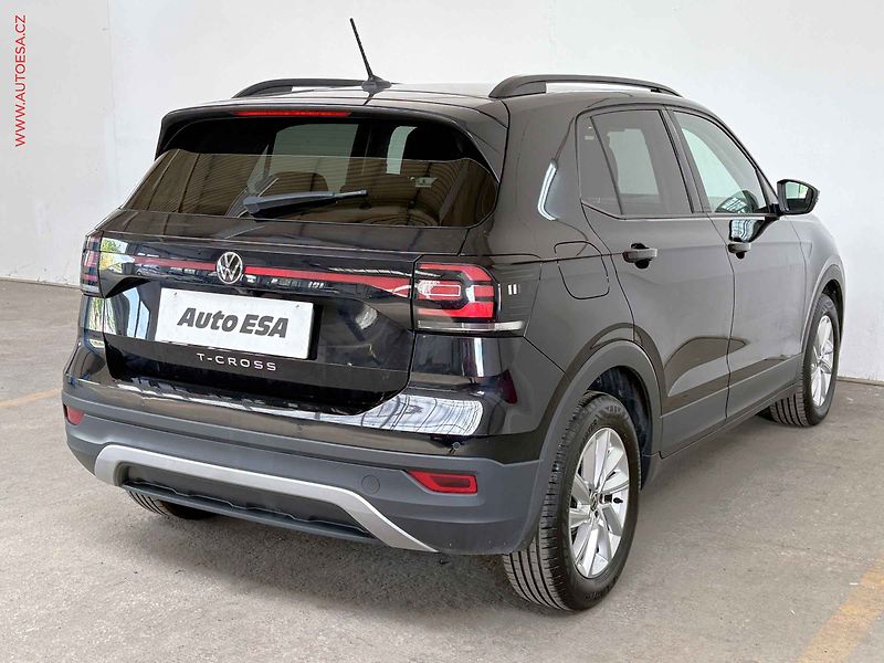 Volkswagen T-Cross (2021) 1.0 TSi, navi, autoAC - fotka 4 z 16