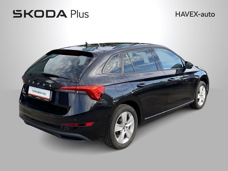 Škoda Scala (2022) 1.5 TSI Ambition - fotka 2 z 33