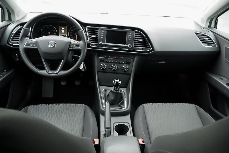 Seat Leon 1.4 TSI STYLE nové rozvody - fotka 15 z 33