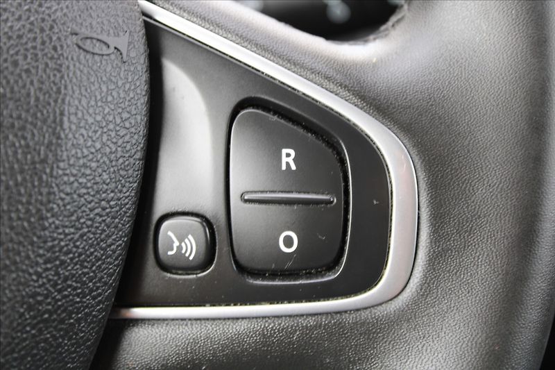 Renault Clio 0,9 TCe  ČR,1.MAJITEL,26TKM - fotka 17 z 25