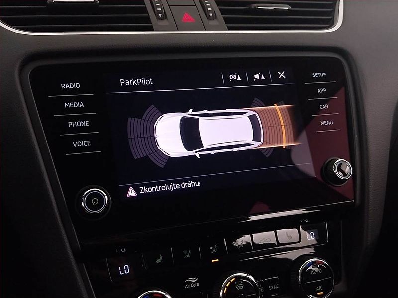 Škoda Octavia (2019) Style 1.6 TDI, Serv.kniha - fotka 32 z 32