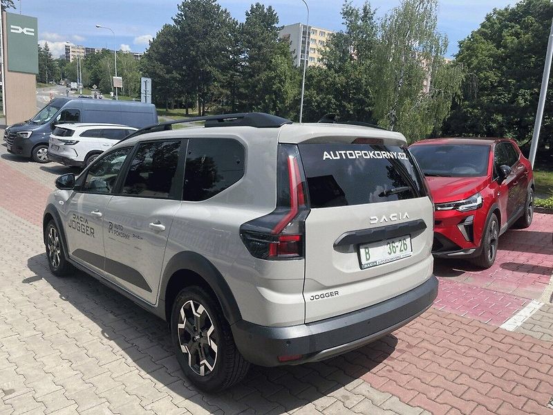 Dacia Jogger (2026) Journey TCe 110 7 míst - fotka 3 z 6