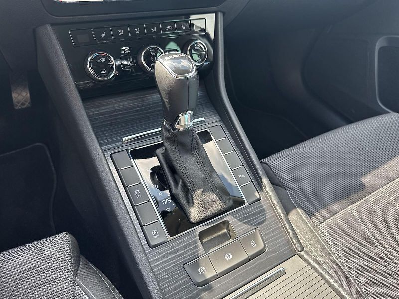 Škoda Superb (2022) Combi 2.0 TDI DSG Style - fotka 24 z 34